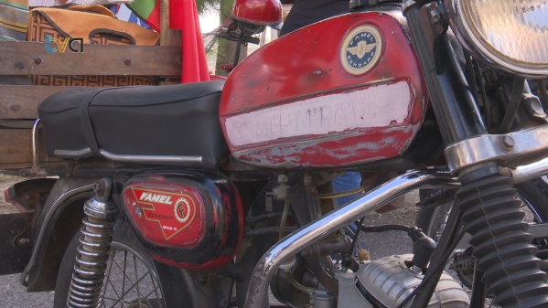 Apaixonados pelas Motas 50cc Juntam-se para 