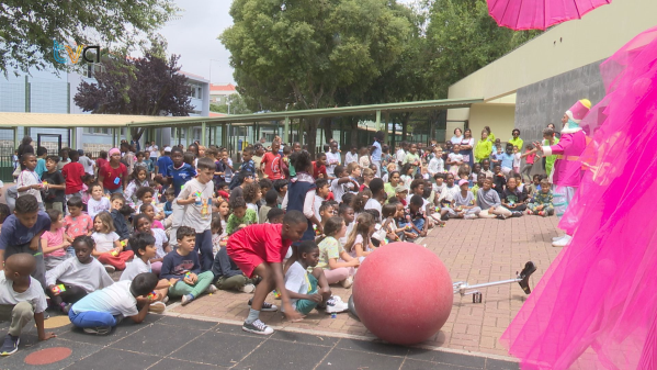 JF Venteira Leva Espectáculo Circense e Cubo Mágico às Escolas