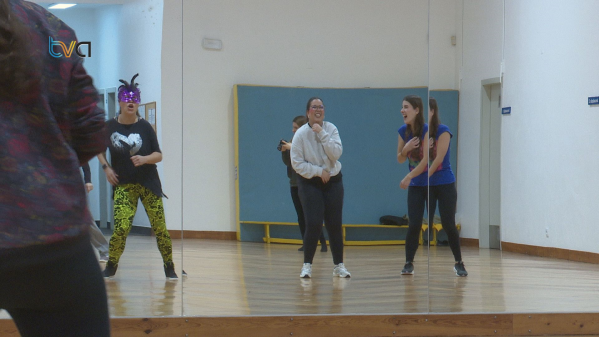 Complexo Sóciodesportivo da Buraca Comemora Carnaval com Zumba e Karaté