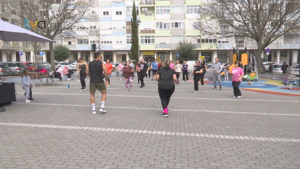 Águas Livres Assinala Dia da Mulher com Aula de Zumba